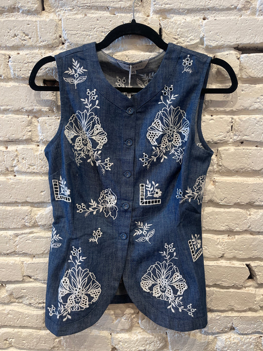 TARO DENIM SLEEVELESS TOP