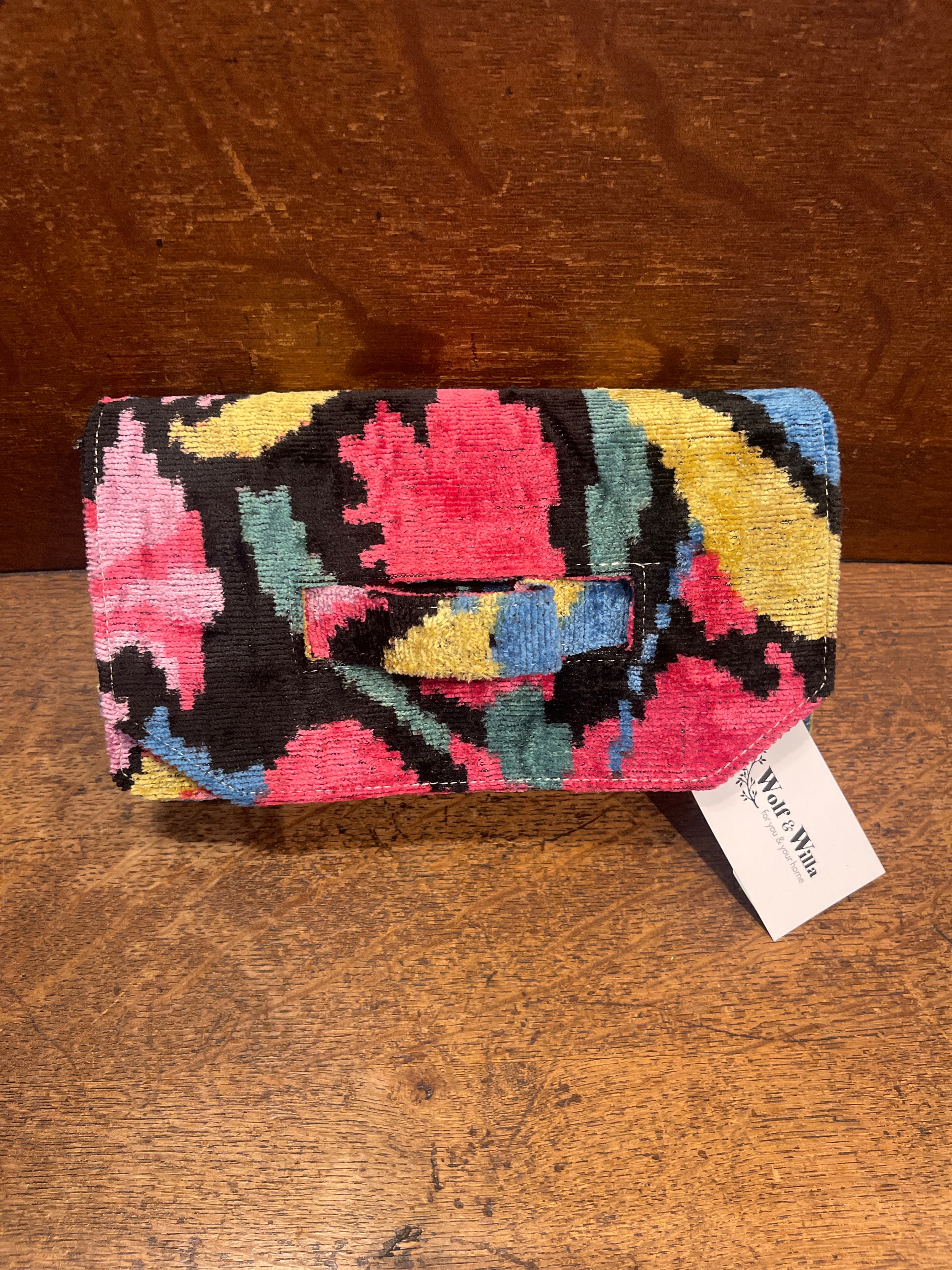STRAP CLUTCH ATTITUDE