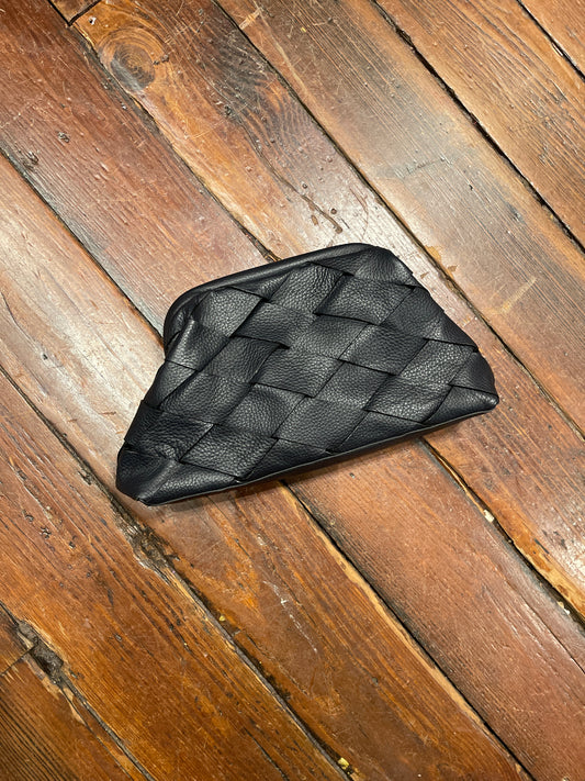 GIGI CLUTCH