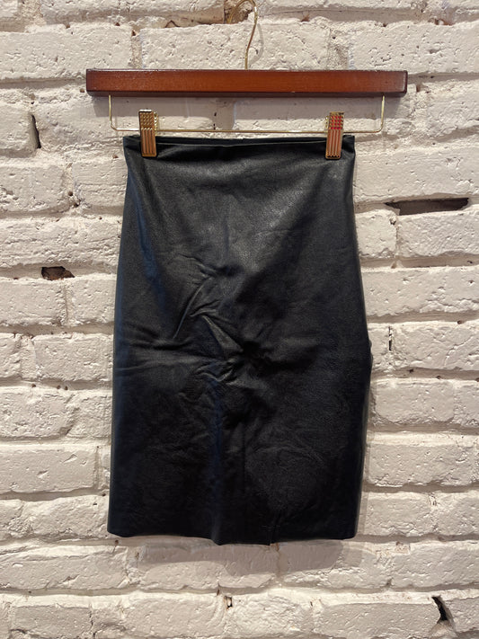 FAUX LEATHER MINI SKIRT BLACK