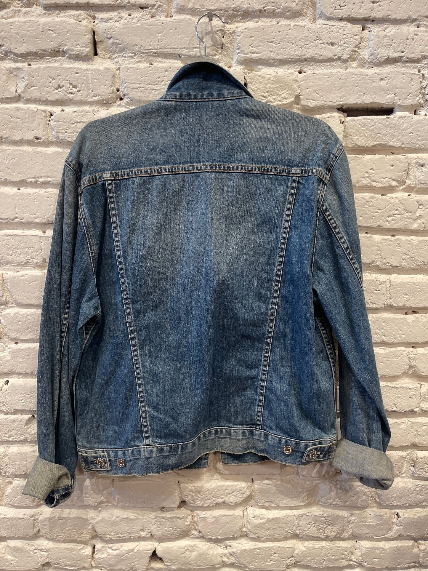 CLASSIC DENIM JACKET