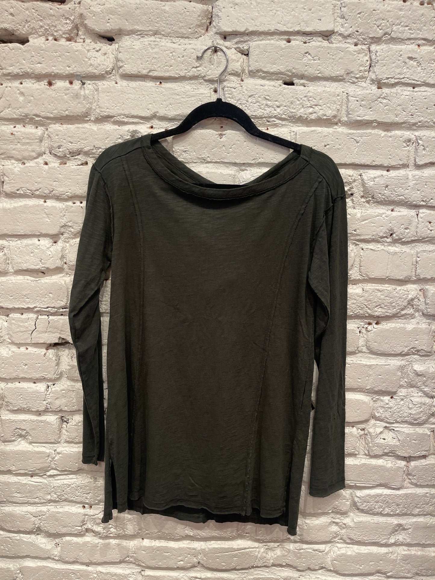 L/S OPEN NECK SEAMED TUNIC FORREST