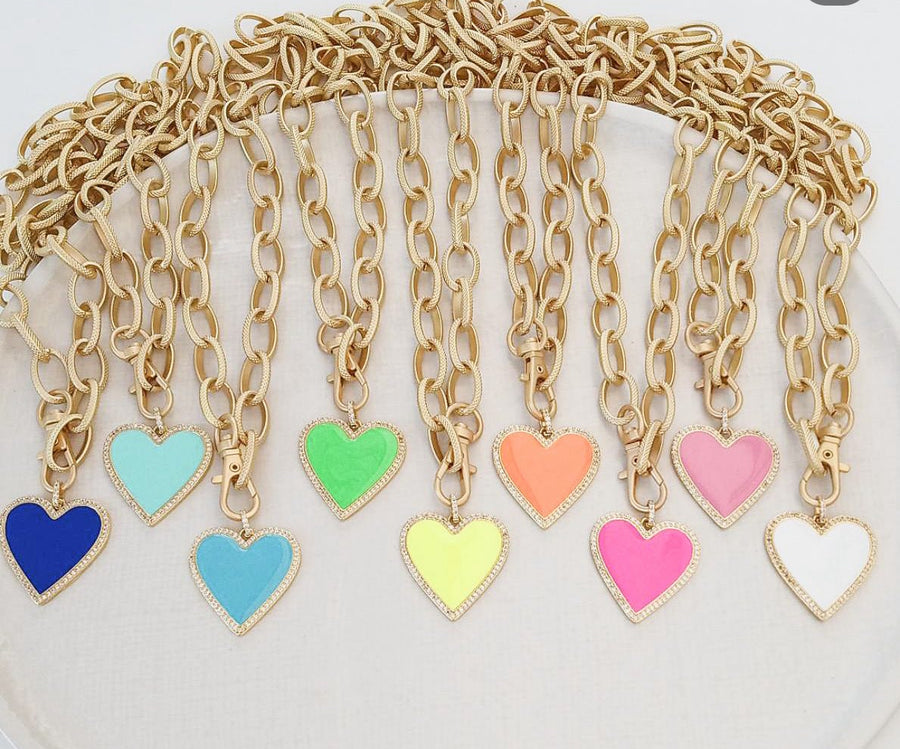 8420H ENAMEL HEART ETCHED CHAIN 20"