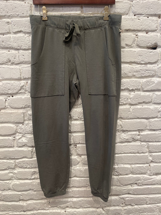 CALI FLEECE JOGGER OLIVE