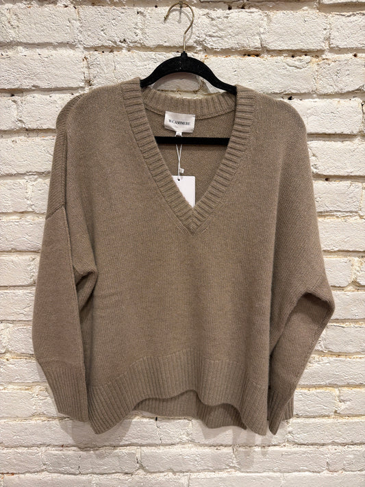 CHARLOTTE V-NECK PULLOVER TAN