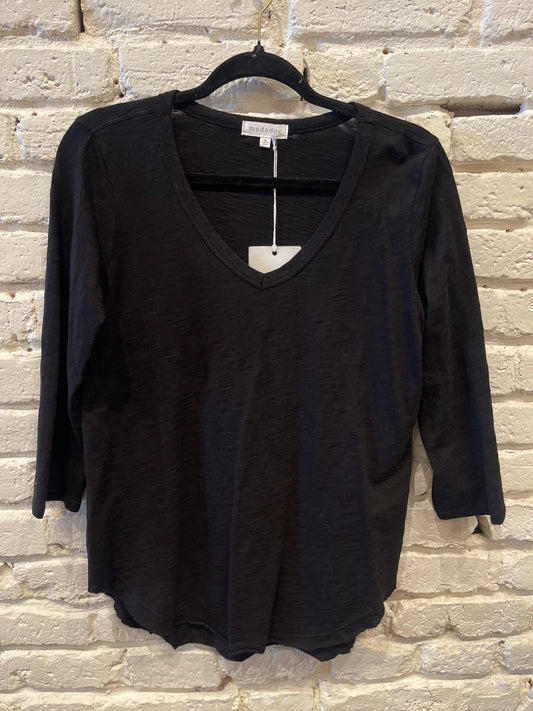 3/4 SLEEVE V-NECK TEE CURVE HEM BLACK