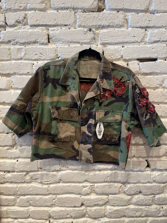 FLORAL CROPPED VINTAGE CAMO JACKET