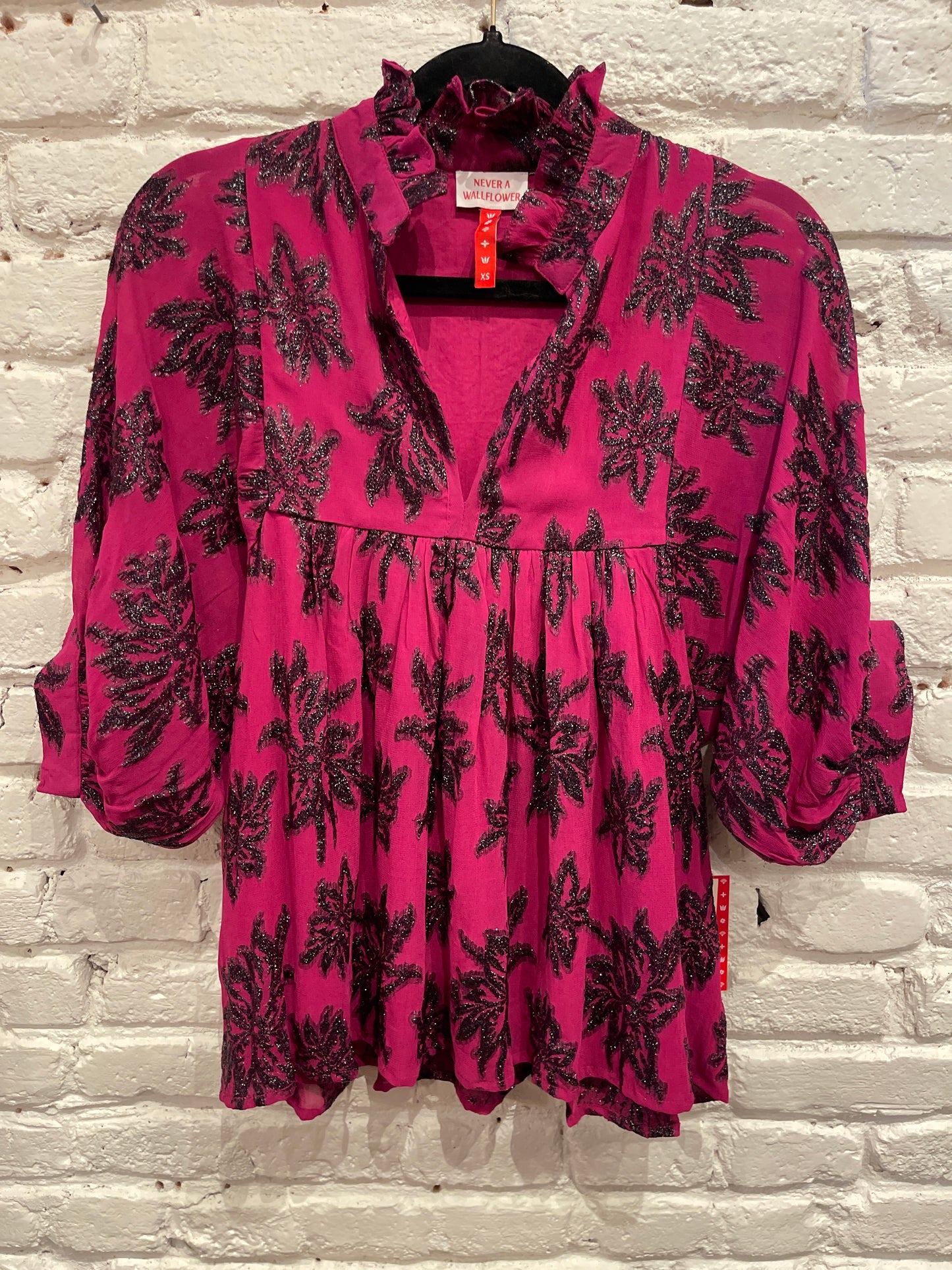 HIGH NECK TOP FLORAL METALLIC