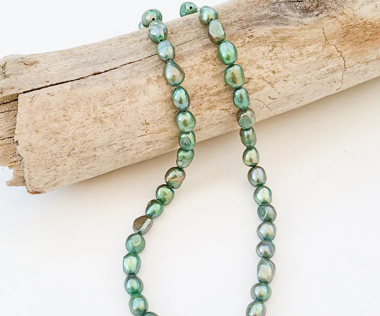 18" SMALL PEARL NECKLACE 8013S