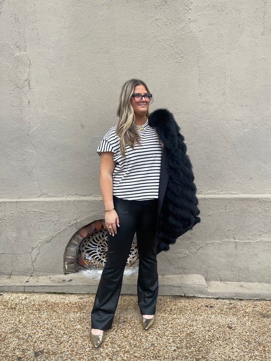 BLACK & WHITE STRIPE CAPLET