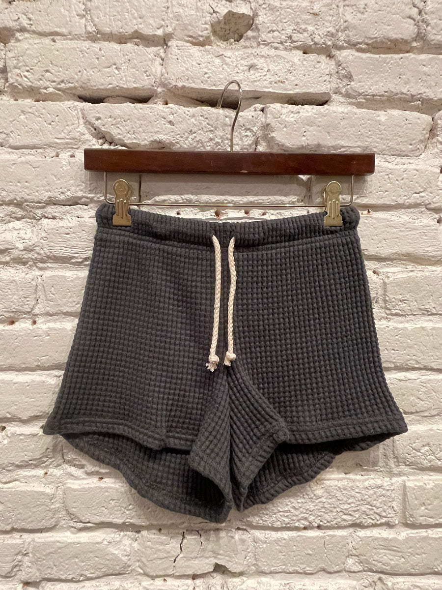 JADE SHORTS VTG BLACK