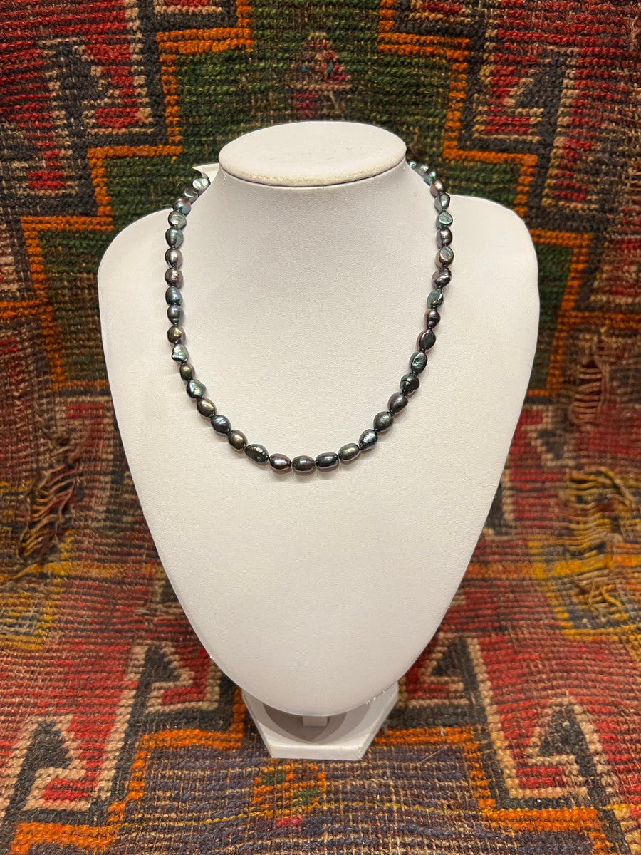 18" SMALL PEARL NECKLACE 8013S