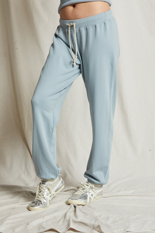 TONI FRENCH TERRY JOGGER MOUNTAIN BLUE