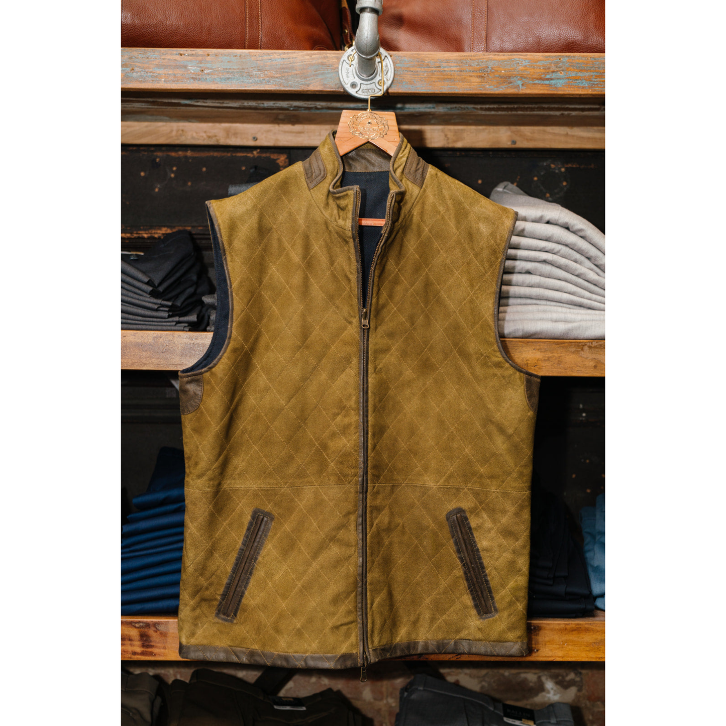 Trimmed Leather Diamond Quilt Reversible Vest (Olive/Blue)
