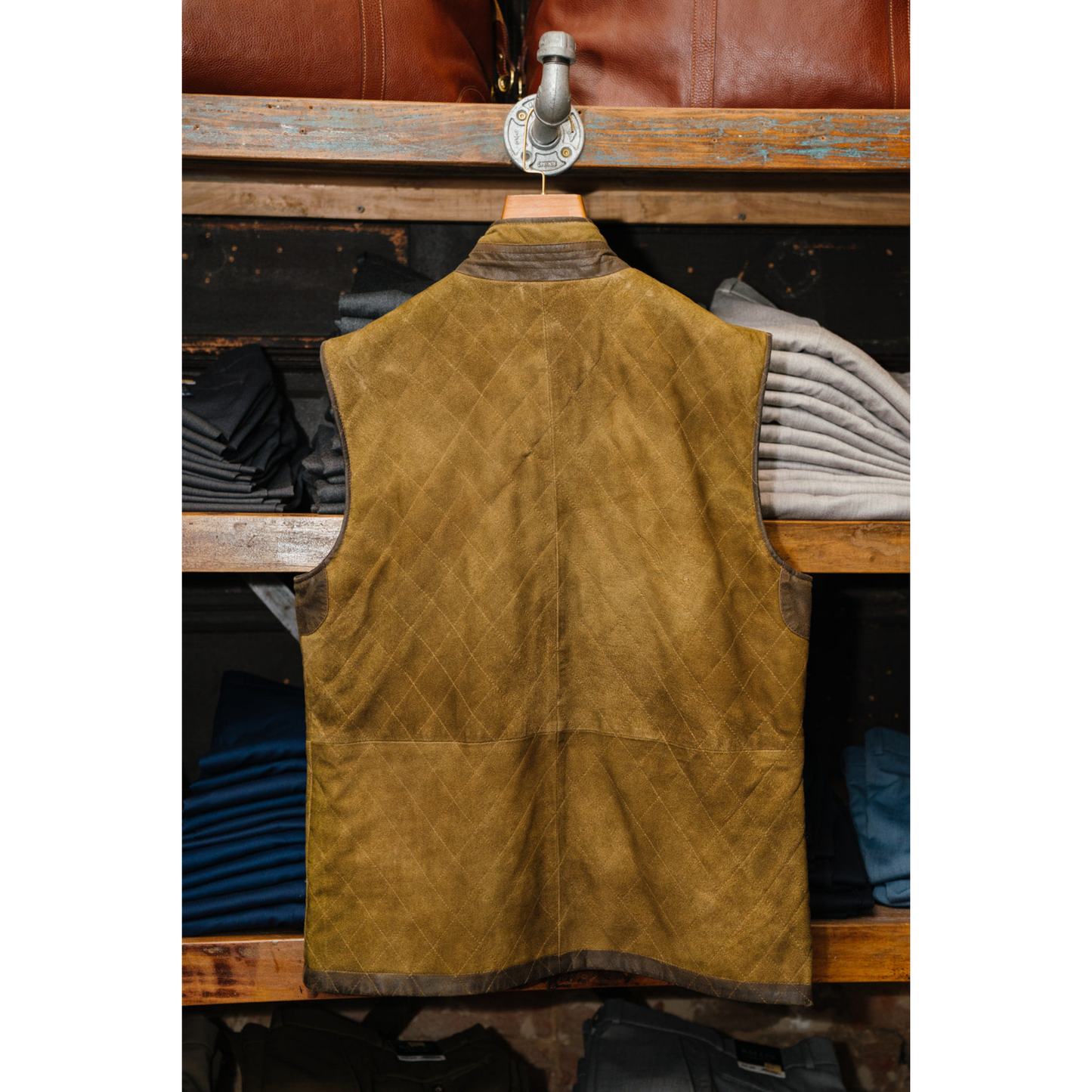 Trimmed Leather Diamond Quilt Reversible Vest (Olive/Blue)