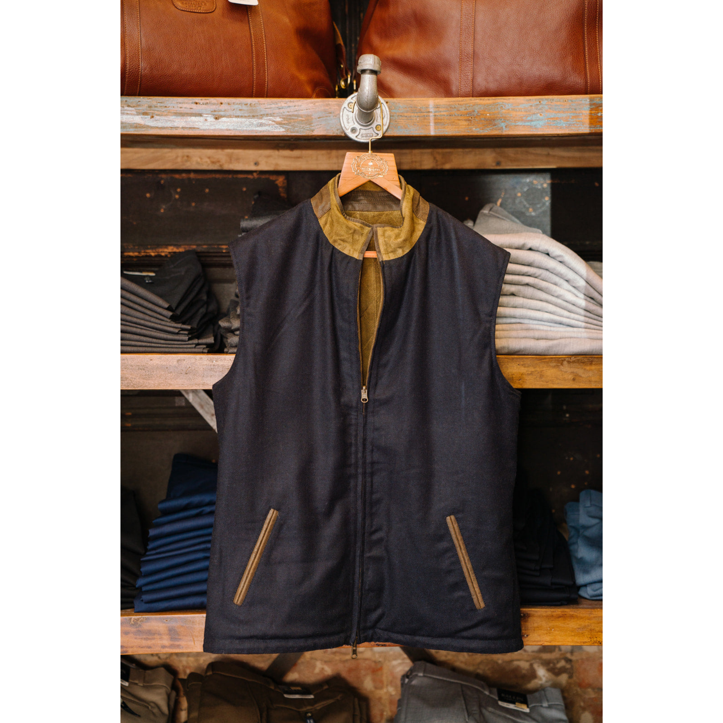 Trimmed Leather Diamond Quilt Reversible Vest (Olive/Blue)