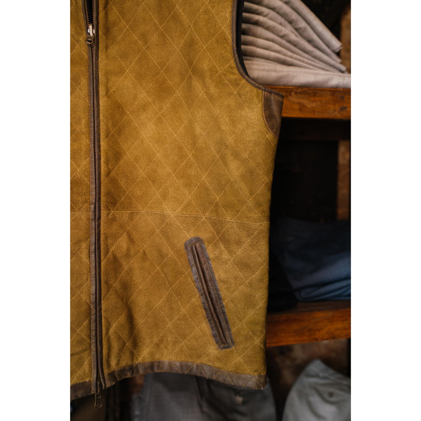 Trimmed Leather Diamond Quilt Reversible Vest (Olive/Blue)