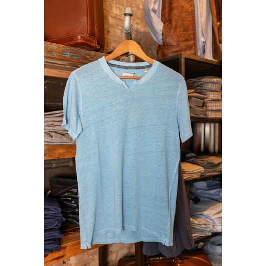 Sundunes Linen Notch T-Shirt (Light Blue)